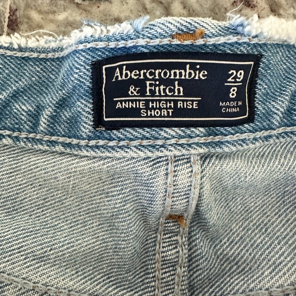 Abercrombie high rise short Size 29/8 - Picture 3 of 3